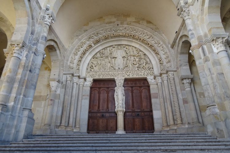 Tympan-cathédrale-Saint-Lazare-Autun